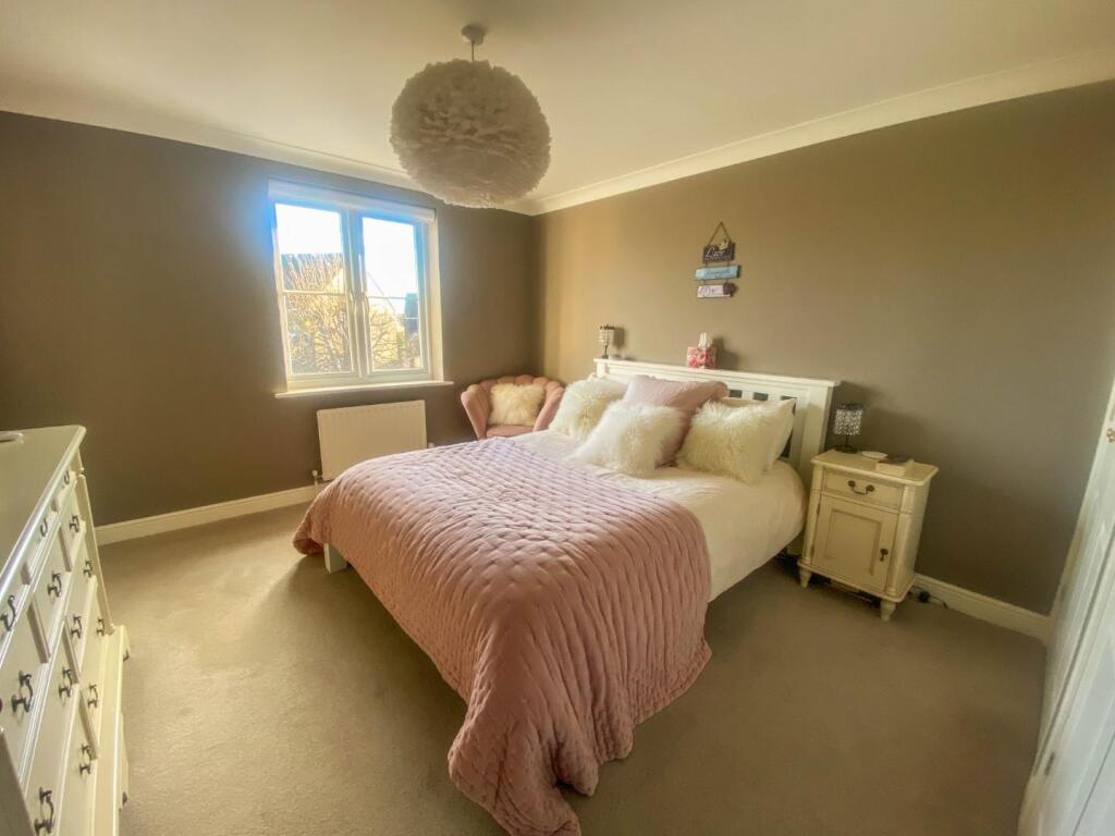 Additional property image - Grafton Drive, Highfields Caldecote, Cambridge