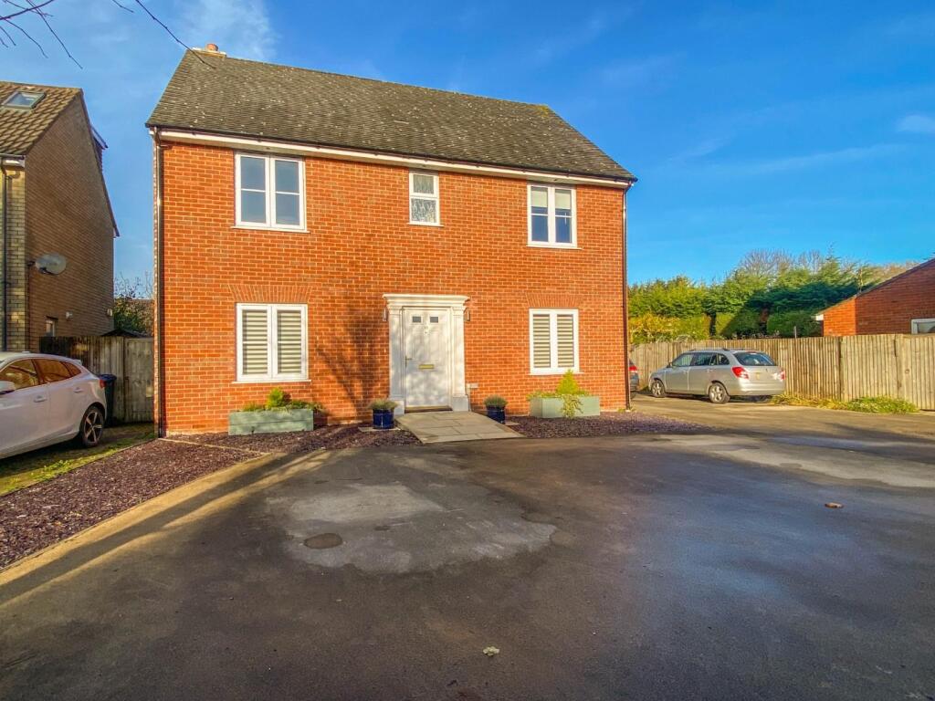 Additional property image - Grafton Drive, Highfields Caldecote, Cambridge