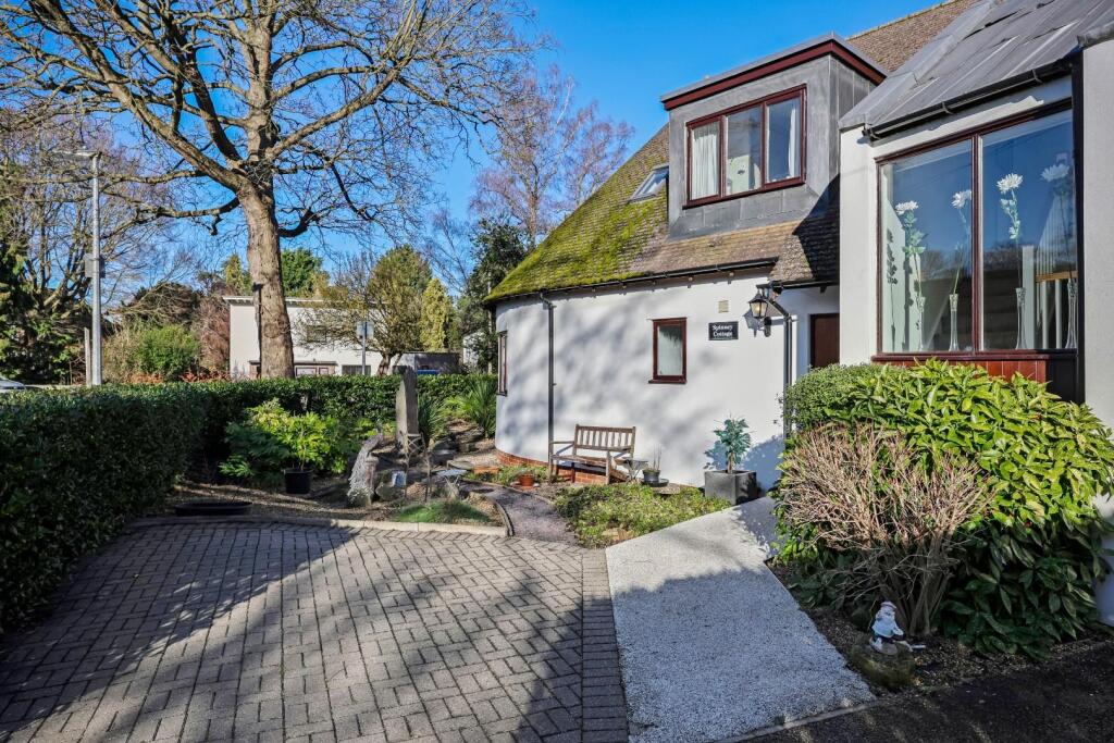 Additional property image - Spinney Drive, Great Shelford