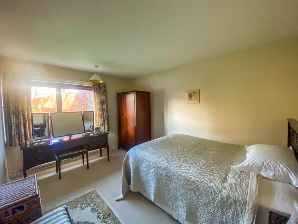Additional property image - Leeway Avenue, Great Shelford, Cambridge