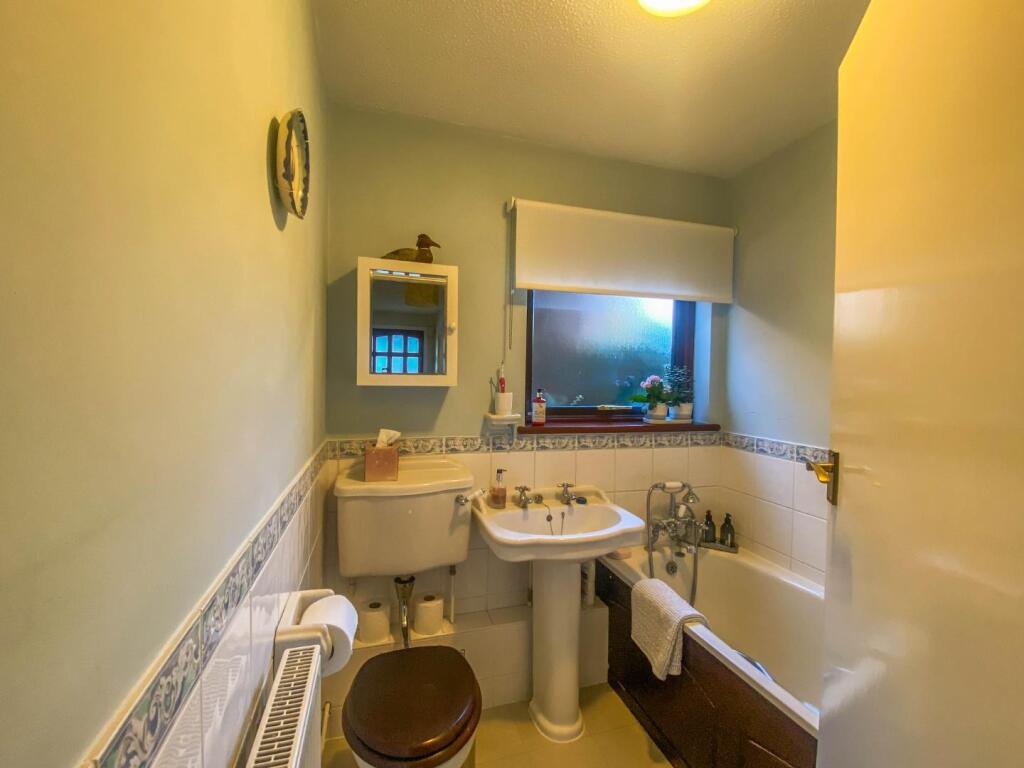 Additional property image - Leeway Avenue, Great Shelford, Cambridge
