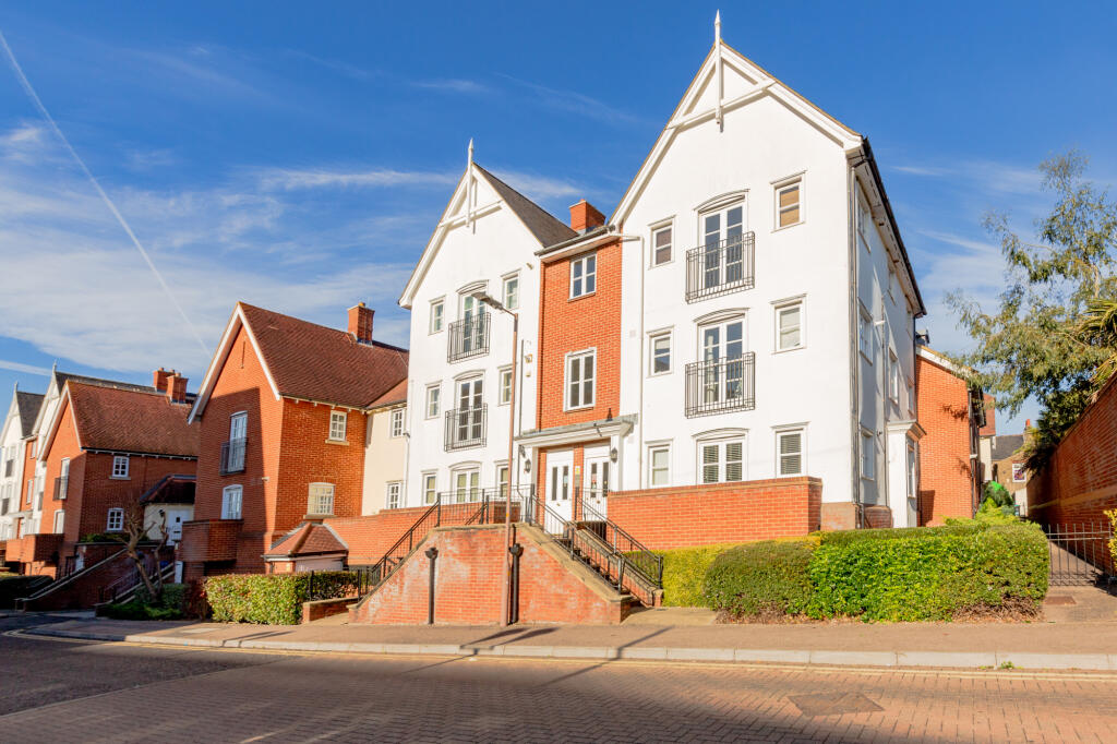 Main image of property: Chatham Way, Brentwood, CM14