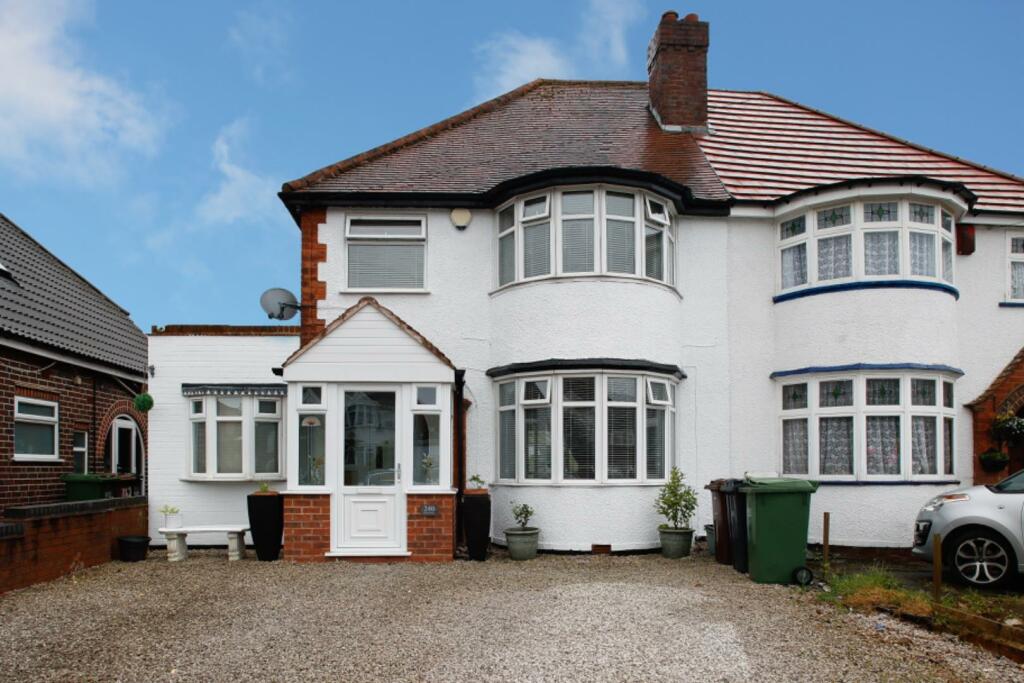 3 bedroom house for sale in Chester Road, Castle Bromwich, Birmingham, B36