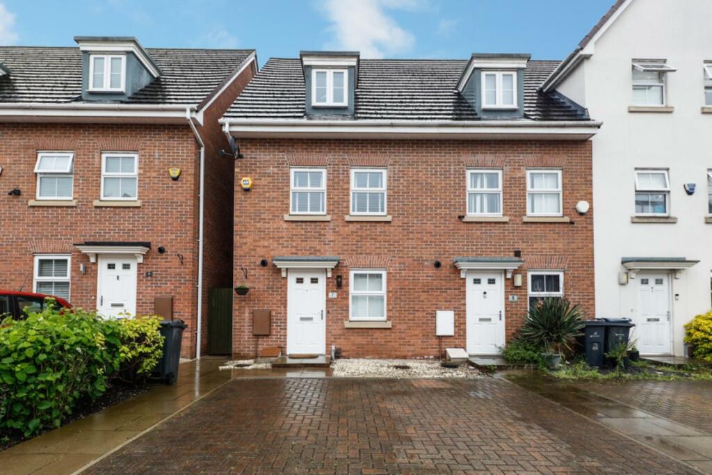 3 bedroom house for sale in Shustoke Road, Shard End, Birmingham, B34