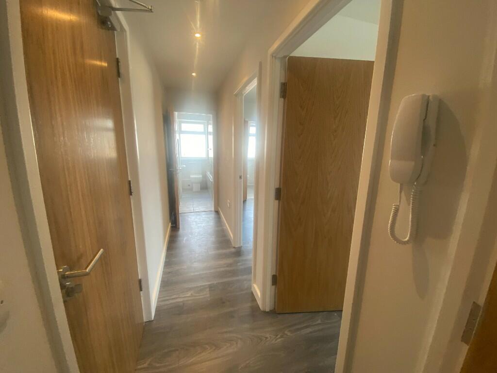 Flat to rent on Devonshire Road, Bexleyheath, Kent, DA6