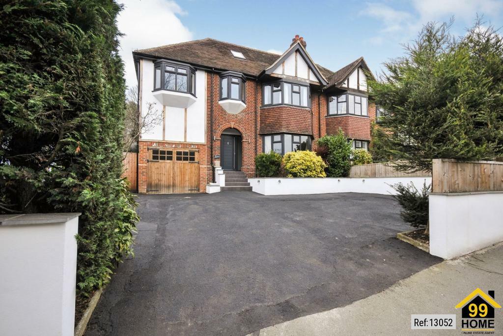 4 bedroom semi-detached house for rent in Chislehurst Road, Bromley, London Borough of BR1
