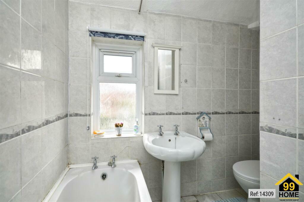 Additional property image - St. Whytes Road, Bristol, Avon, BS4
