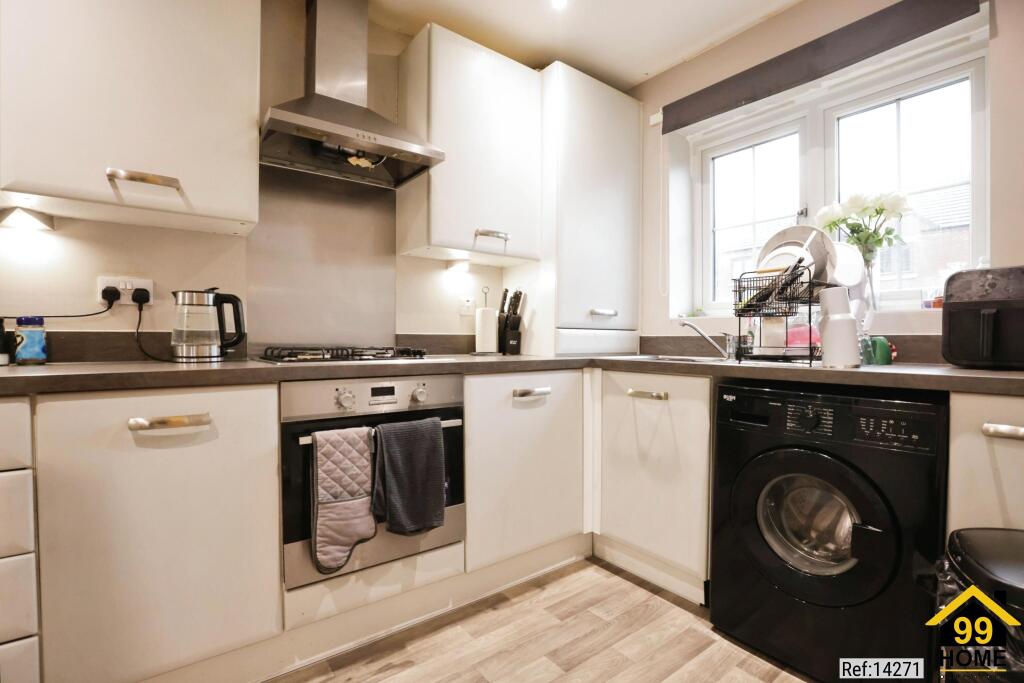 Additional property image - Majestic Way, Warwickshire, CV33
