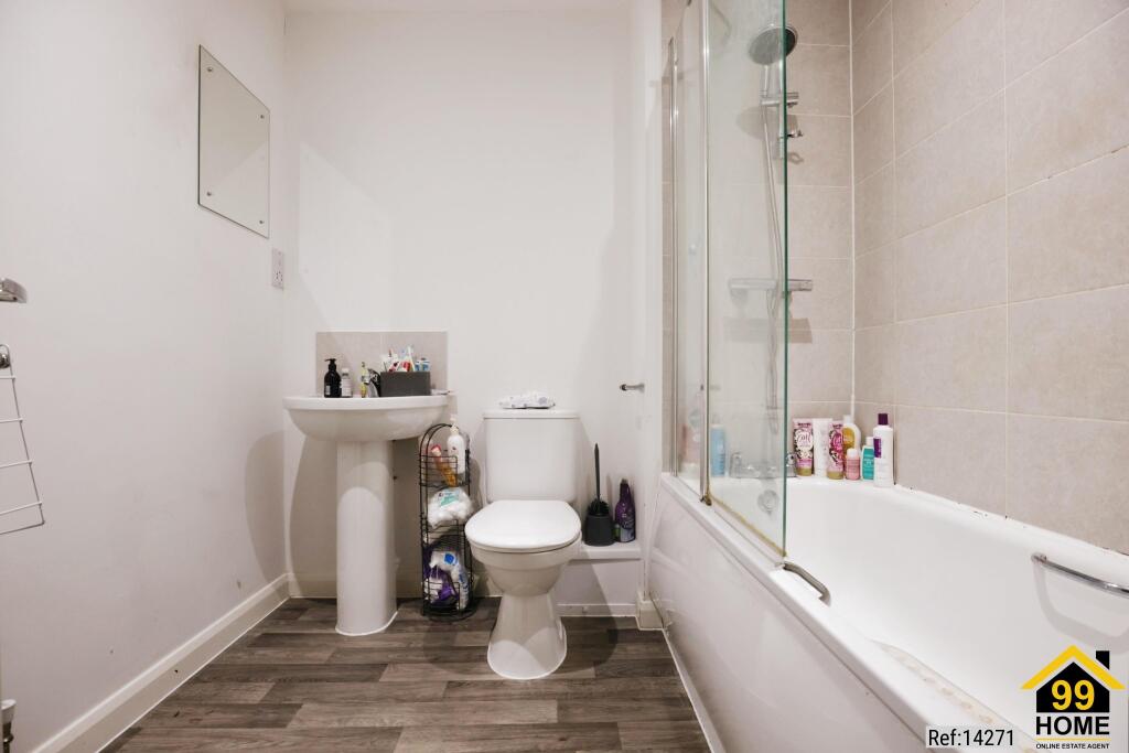 Additional property image - Majestic Way, Warwickshire, CV33