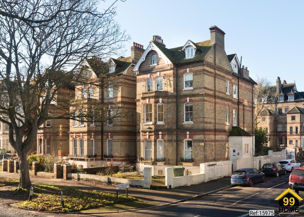 Main image of property: 21 Earls Avenue, Folkestone, Kent, CT20