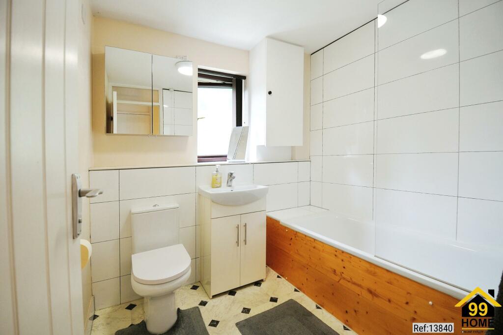 Additional property image - Mercers Row, St Albans, Herts, AL1
