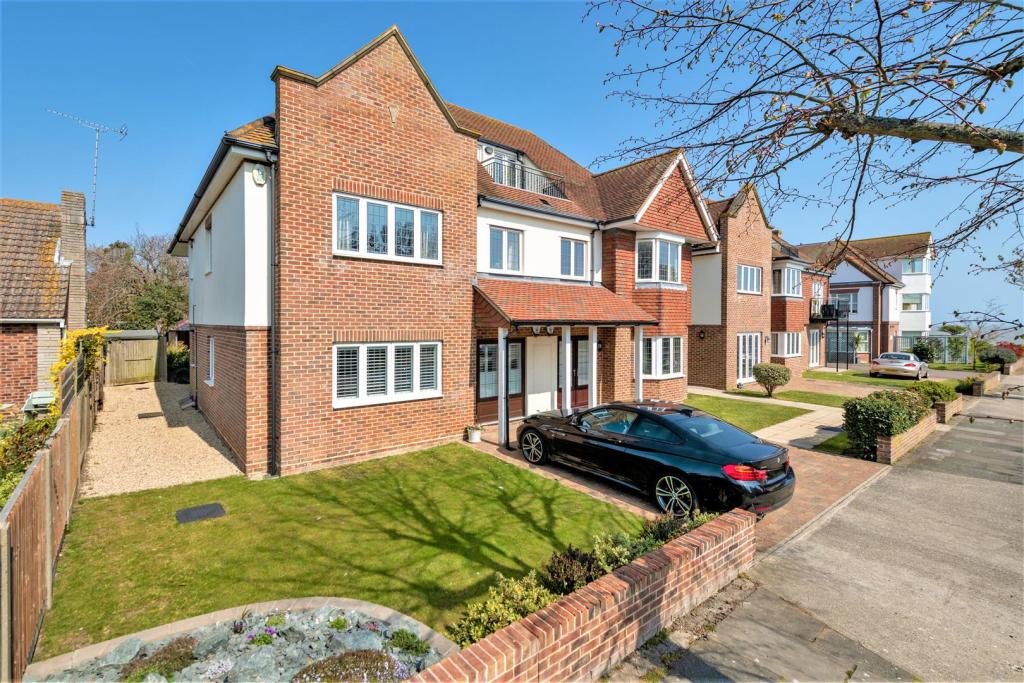 Additional property image - Winchester Road, Frinton-On-Sea