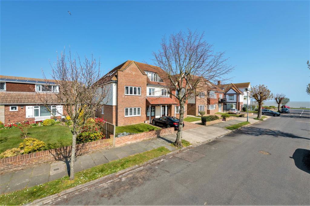 Additional property image - Winchester Road, Frinton-On-Sea