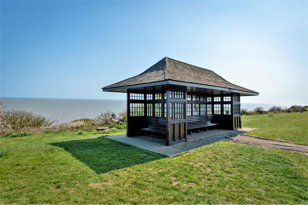 Additional property image - Winchester Road, Frinton-On-Sea