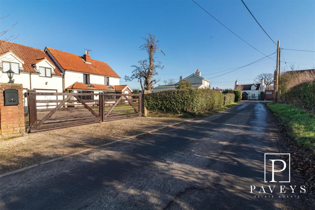Additional property image - Lucas Lane, Beaumont
