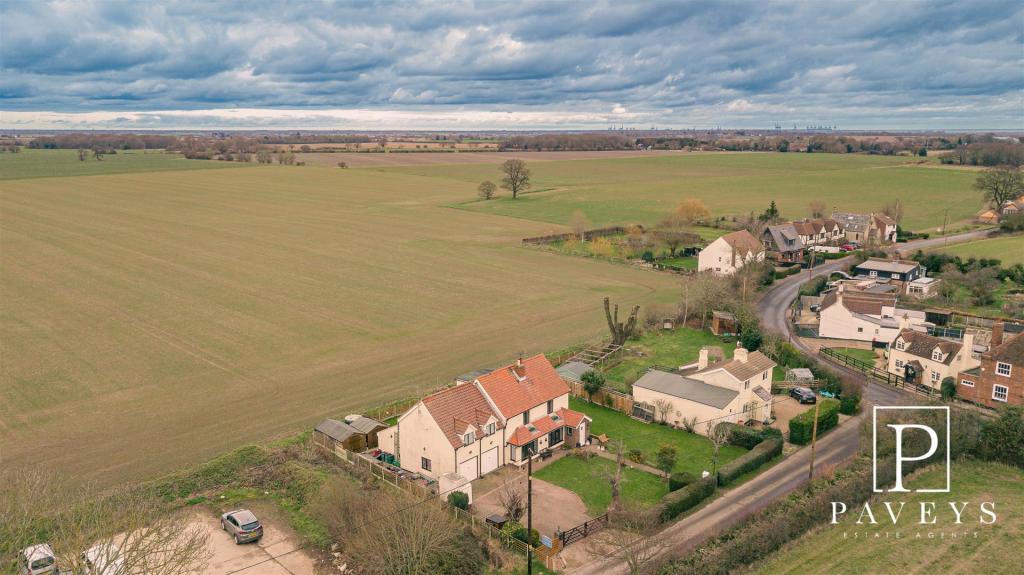 Additional property image - Lucas Lane, Beaumont