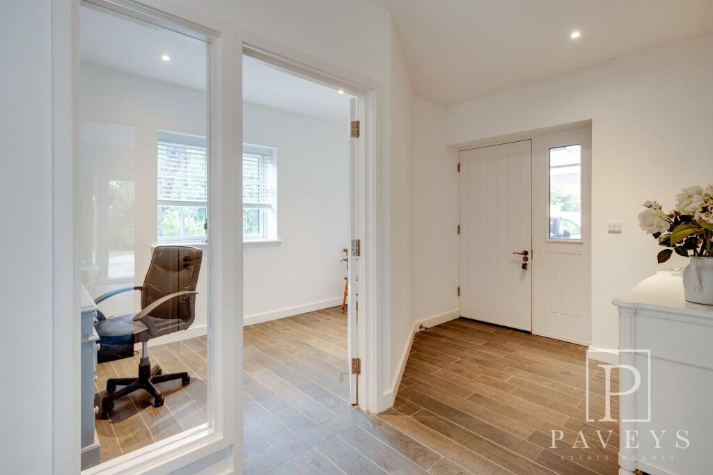 Additional property image - Little Clacton Road, Great Holland, Frinton-On-Sea