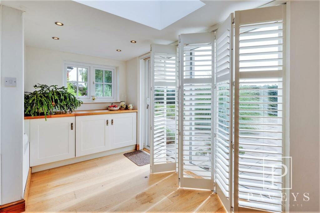 Additional property image - Little Clacton Road, Great Holland, Frinton-On-Sea