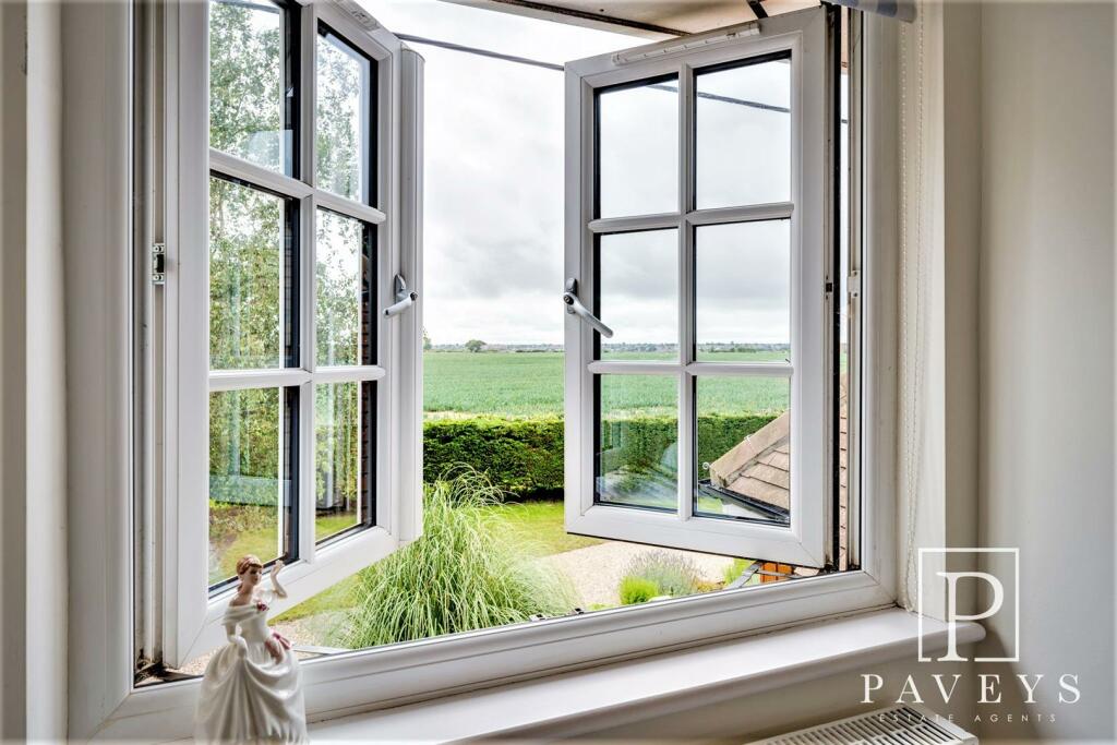 Additional property image - Little Clacton Road, Great Holland, Frinton-On-Sea