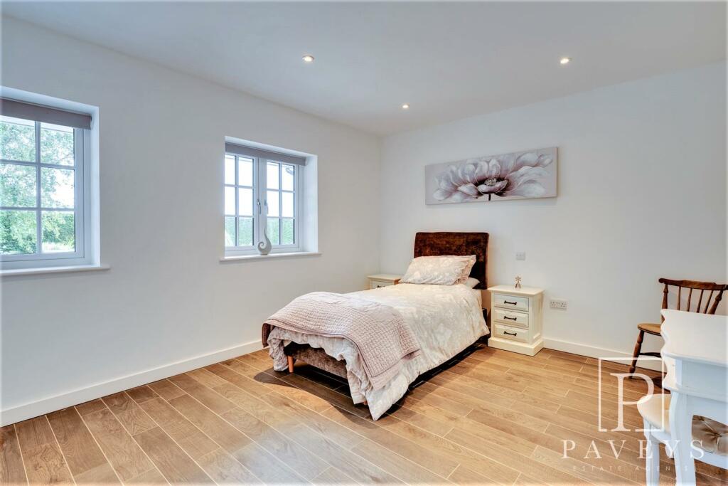 Additional property image - Little Clacton Road, Great Holland, Frinton-On-Sea