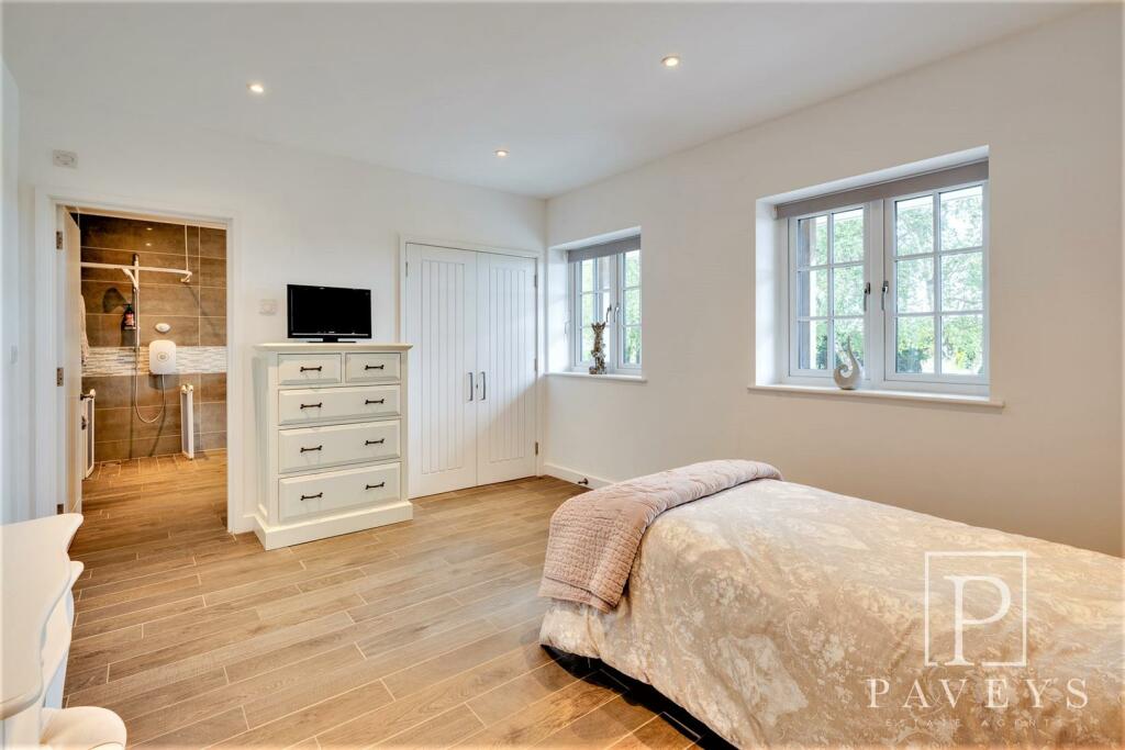Additional property image - Little Clacton Road, Great Holland, Frinton-On-Sea
