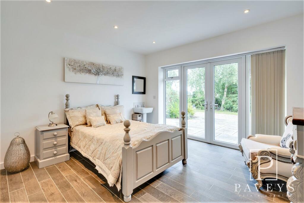 Additional property image - Little Clacton Road, Great Holland, Frinton-On-Sea