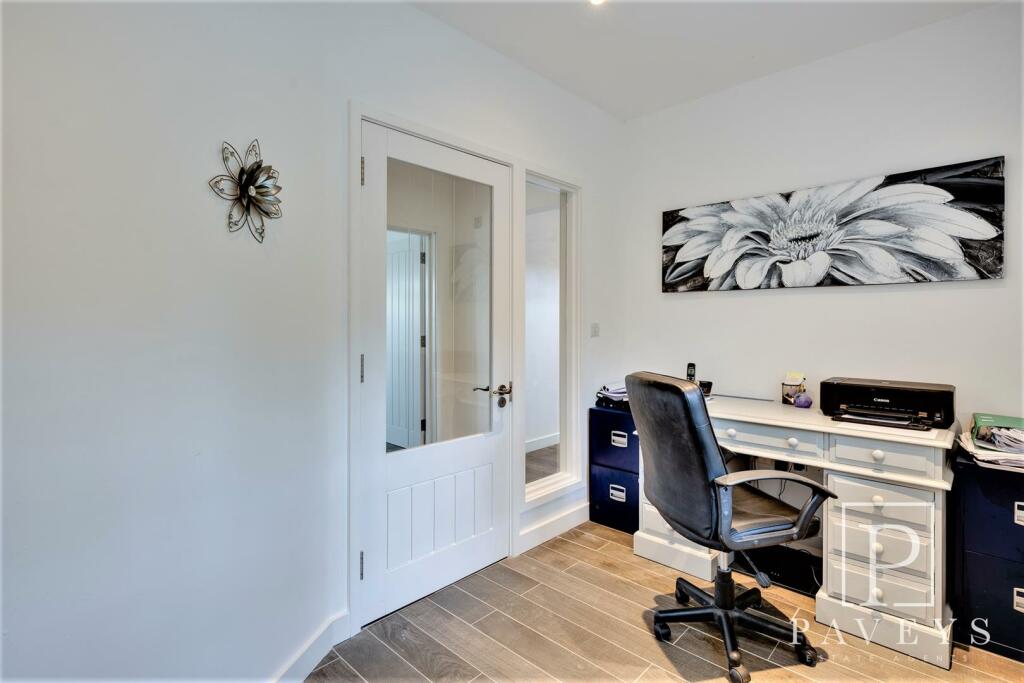 Additional property image - Little Clacton Road, Great Holland, Frinton-On-Sea