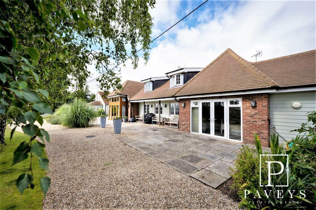 Additional property image - Little Clacton Road, Great Holland, Frinton-On-Sea