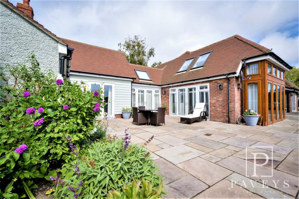 Additional property image - Little Clacton Road, Great Holland, Frinton-On-Sea