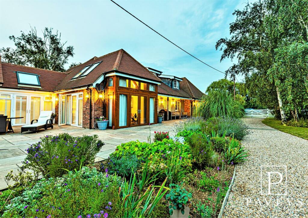 Additional property image - Little Clacton Road, Great Holland, Frinton-On-Sea