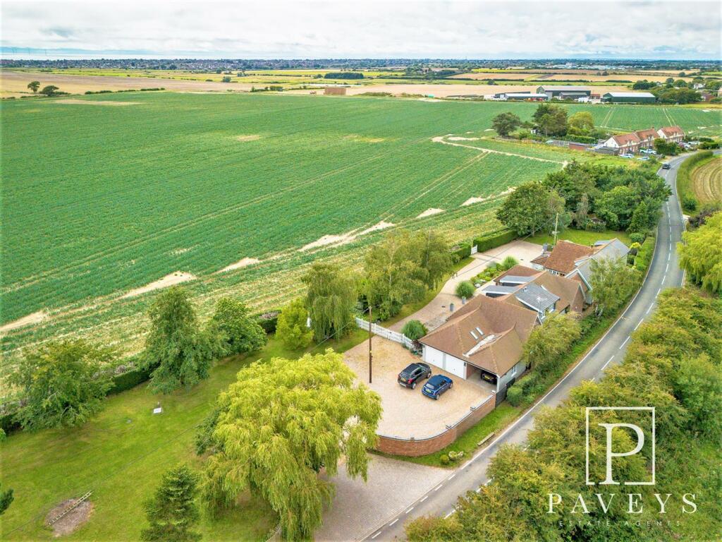 Additional property image - Little Clacton Road, Great Holland, Frinton-On-Sea