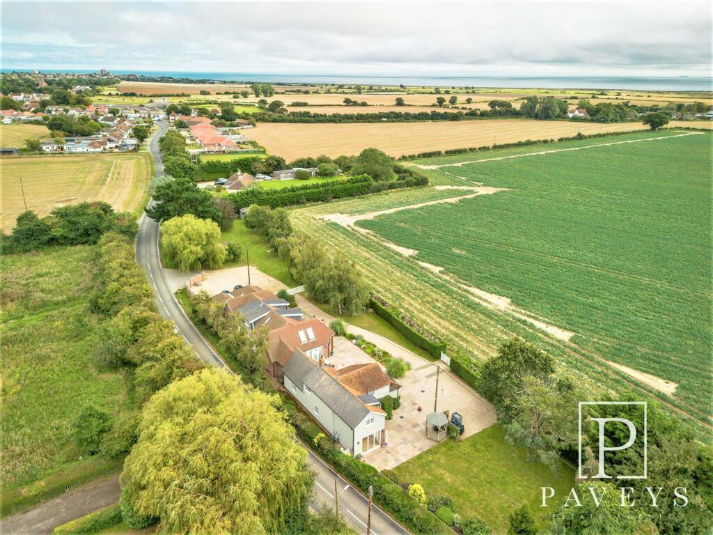 Additional property image - Little Clacton Road, Great Holland, Frinton-On-Sea