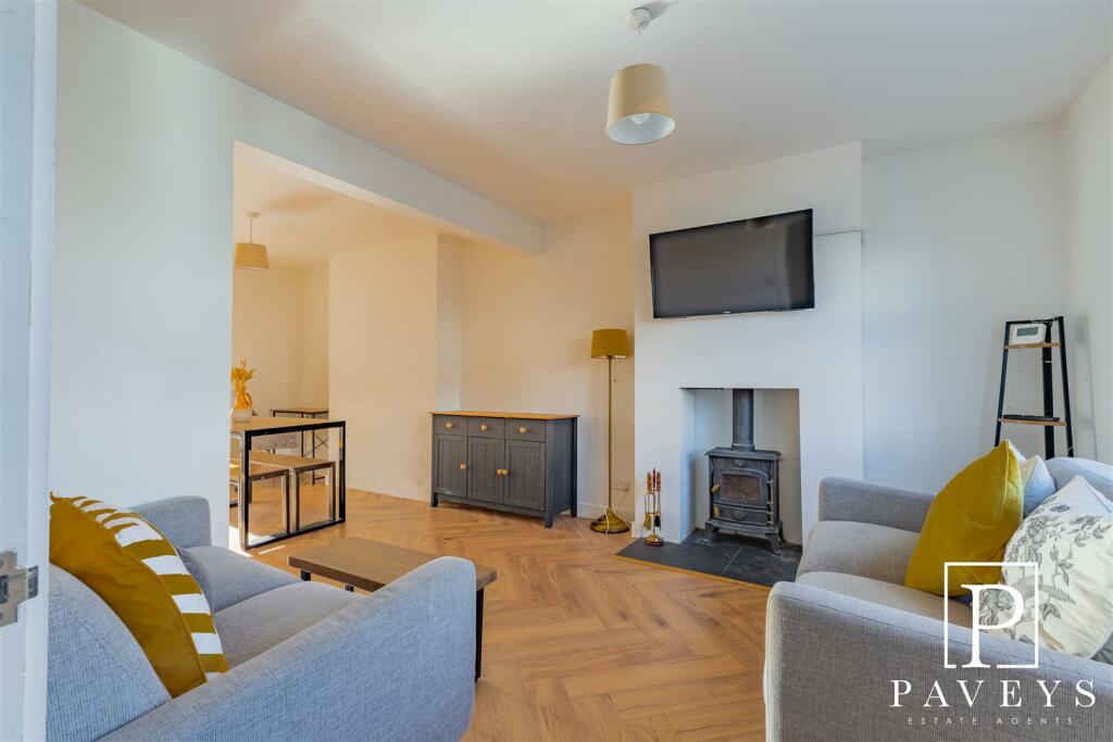 Additional property image - Pole Barn Lane, Frinton-On-Sea