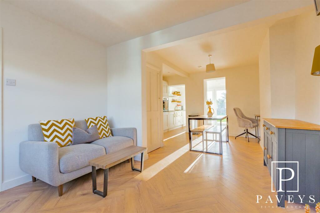 Additional property image - Pole Barn Lane, Frinton-On-Sea