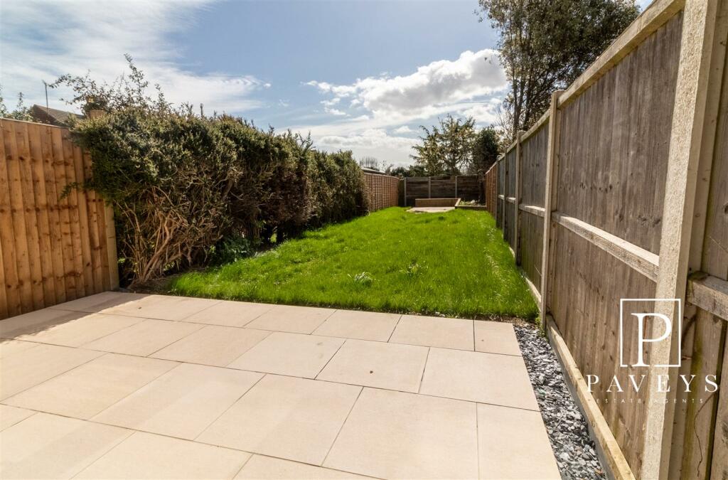 Additional property image - Pole Barn Lane, Frinton-On-Sea