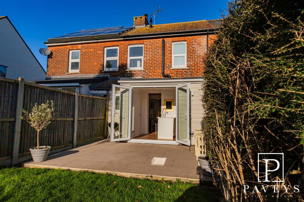 Additional property image - Pole Barn Lane, Frinton-On-Sea