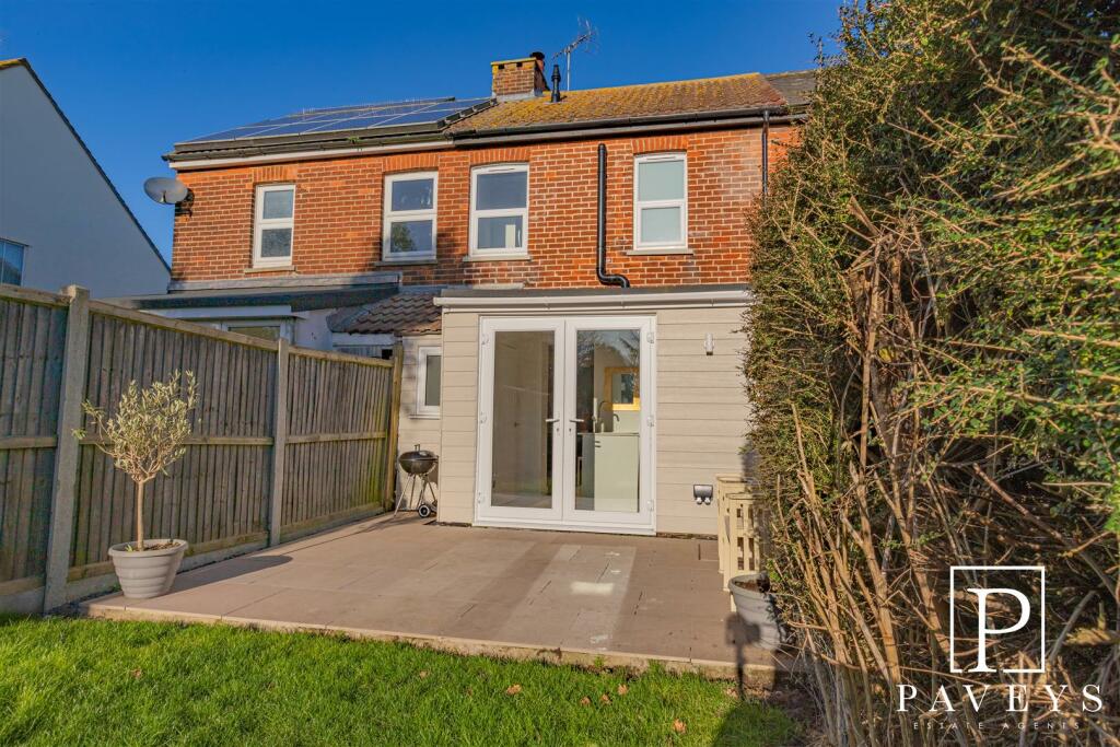 Additional property image - Pole Barn Lane, Frinton-On-Sea