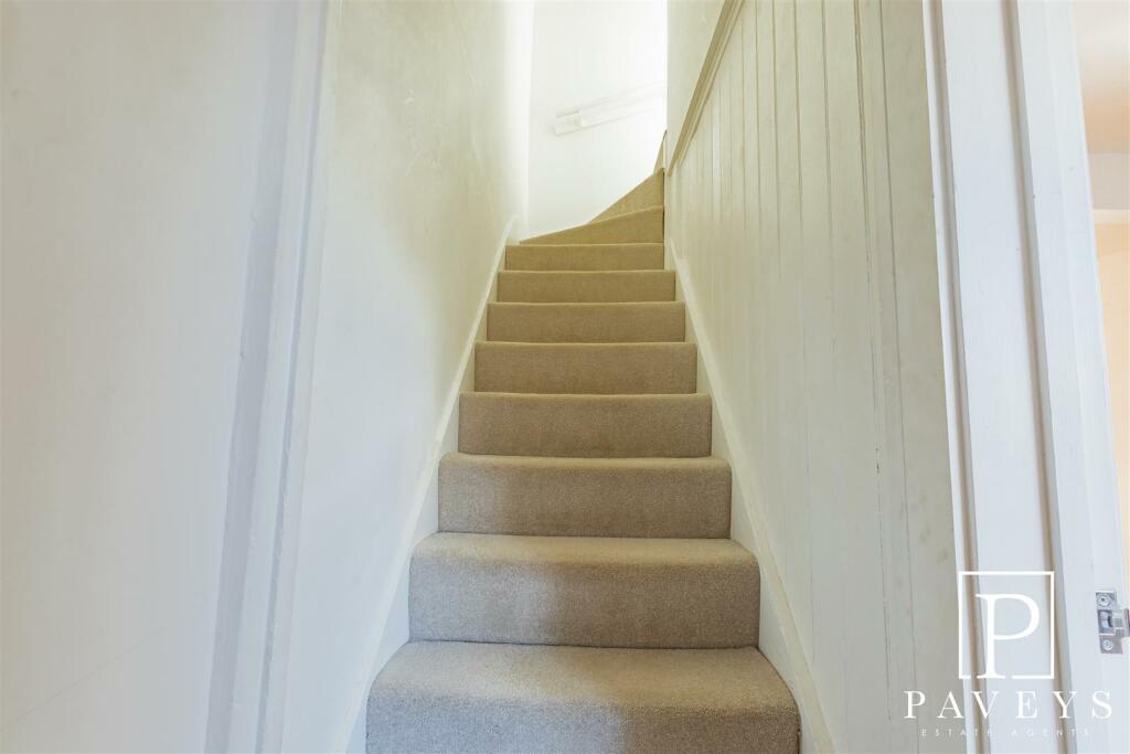 Additional property image - Pole Barn Lane, Frinton-On-Sea