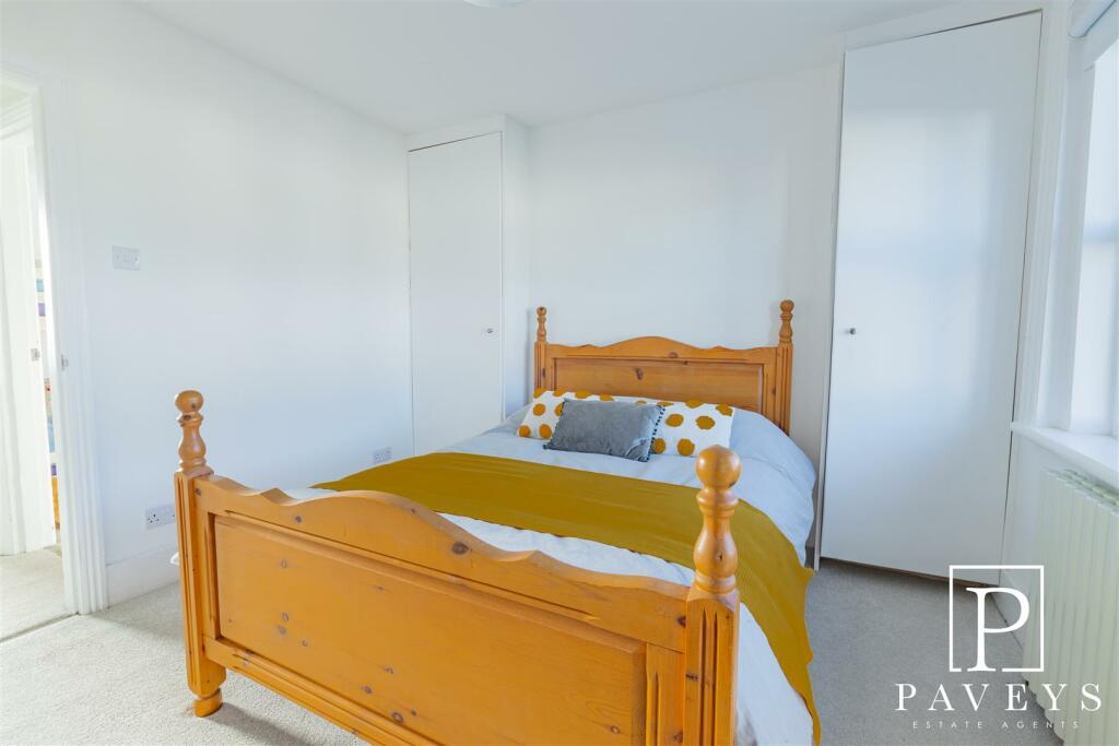 Additional property image - Pole Barn Lane, Frinton-On-Sea