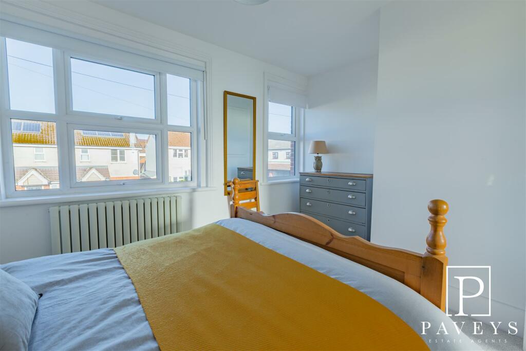 Additional property image - Pole Barn Lane, Frinton-On-Sea
