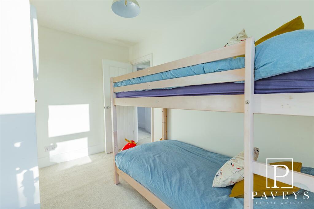 Additional property image - Pole Barn Lane, Frinton-On-Sea