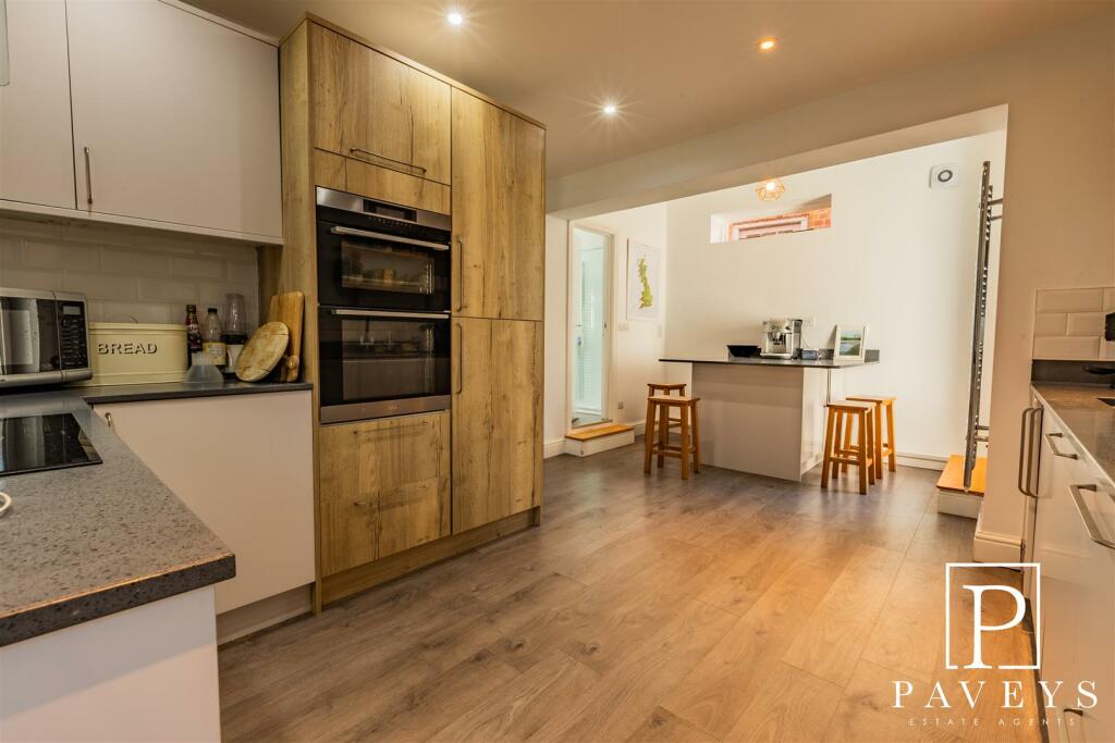 Additional property image - Portobello Road, Walton On The Naze