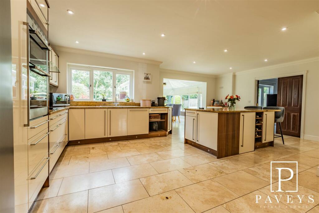 Additional property image - Walton Road, Kirby-Le-Soken, Frinton-On-Sea