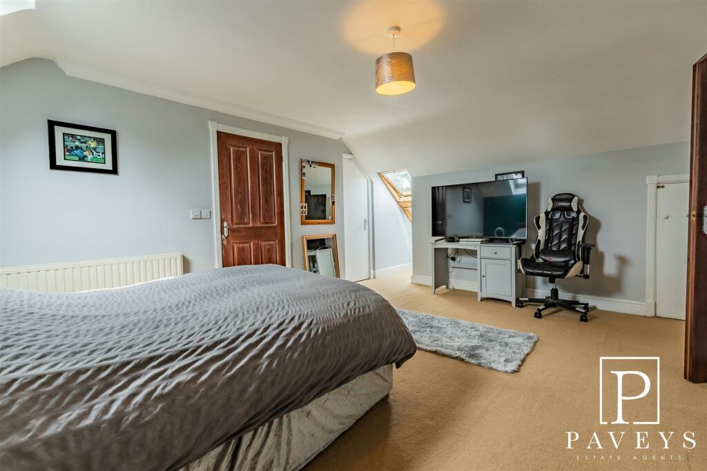 Additional property image - Walton Road, Kirby-Le-Soken, Frinton-On-Sea