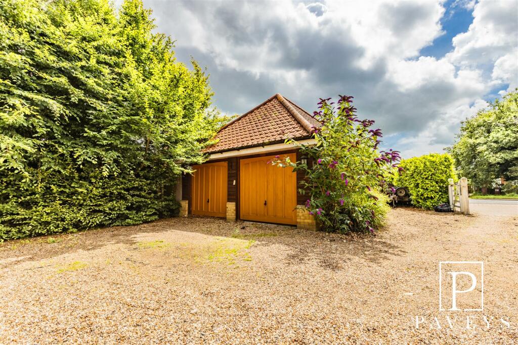 Additional property image - Walton Road, Kirby-Le-Soken, Frinton-On-Sea