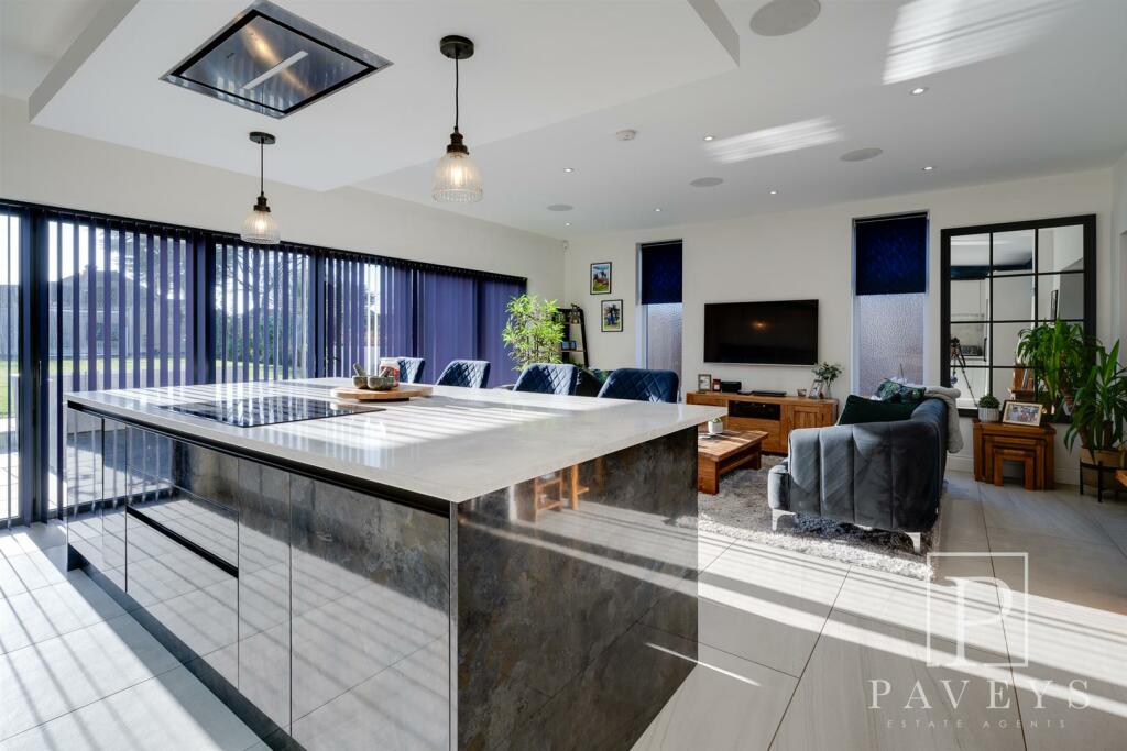 Additional property image - Holland Road, Clacton-On-Sea