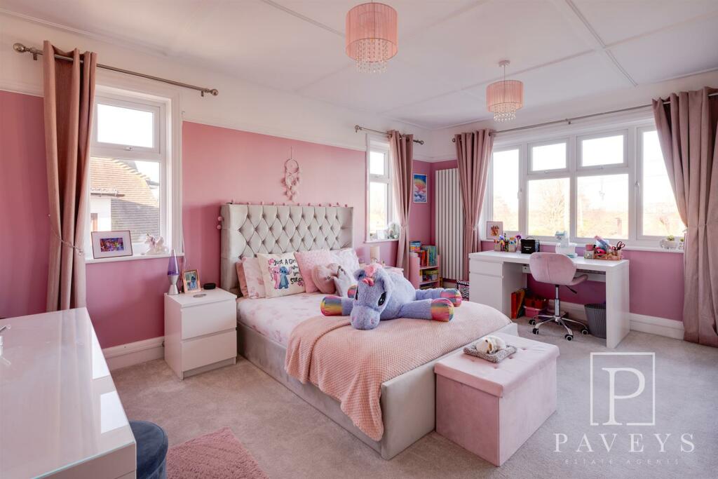 Additional property image - Holland Road, Clacton-On-Sea