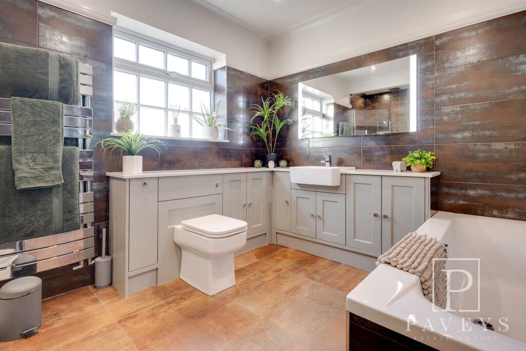Additional property image - Holland Road, Clacton-On-Sea