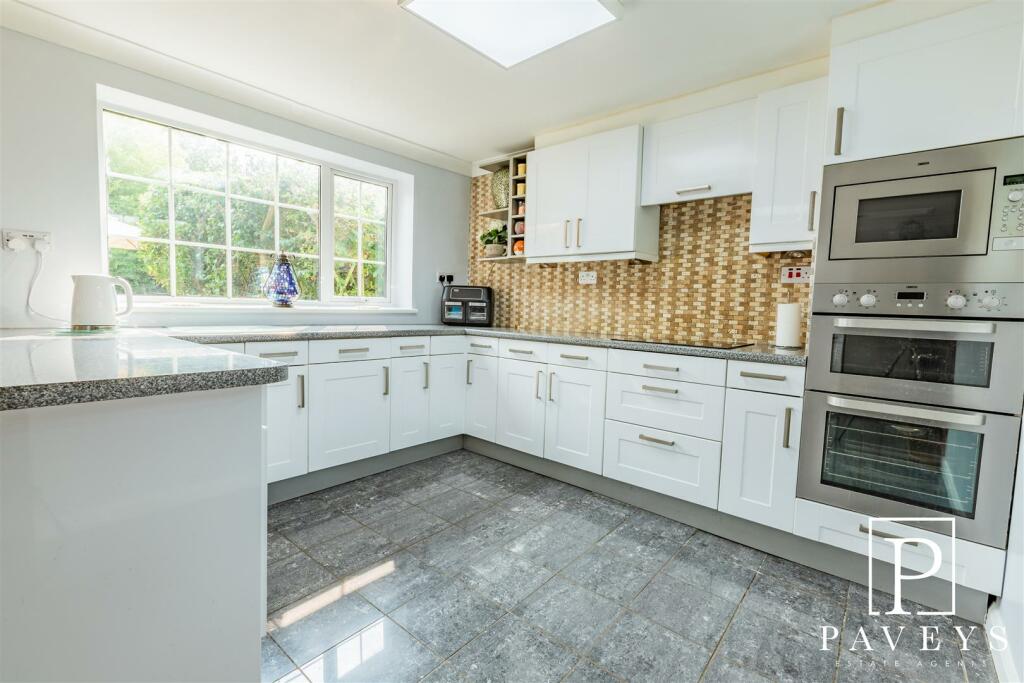 Additional property image - Thorpe Road, Kirby Cross, Frinton-On-Sea