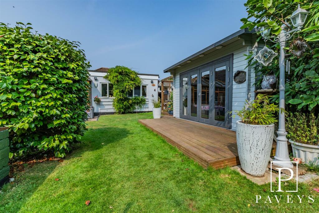 Additional property image - Thorpe Road, Kirby Cross, Frinton-On-Sea